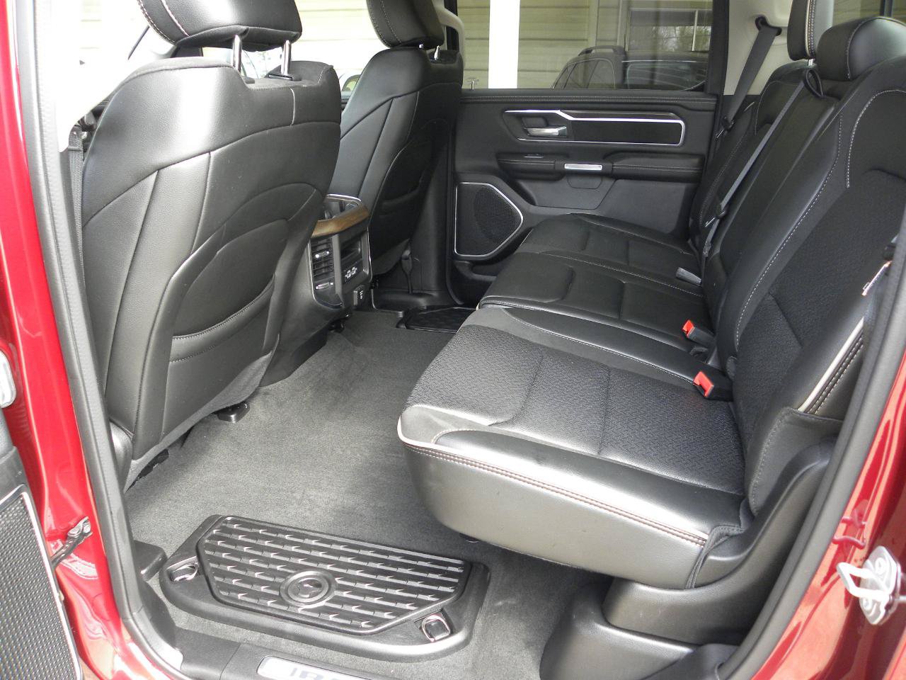 Used 2022 RAM 1500 Laramie AWD/4WD image 19