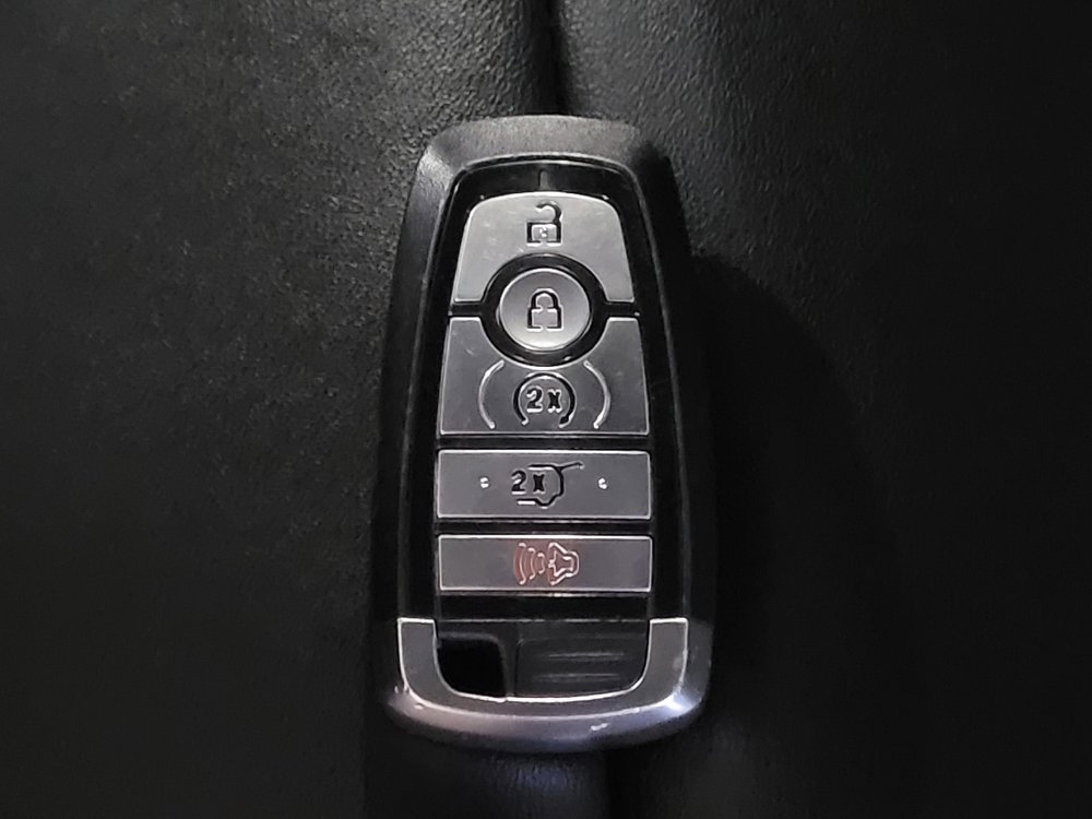 Used 2024 Ford Explorer XLT w/ Equipment Group 202A image 32