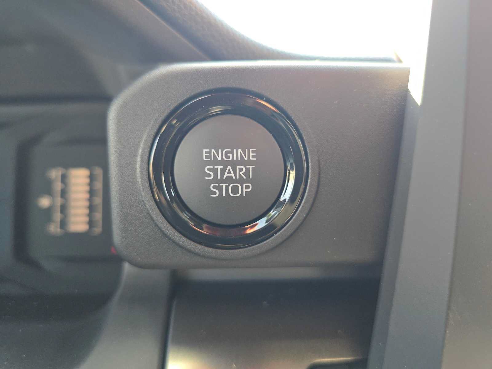 Used 2026 Toyota Tacoma SR5 AWD/4WD image 30