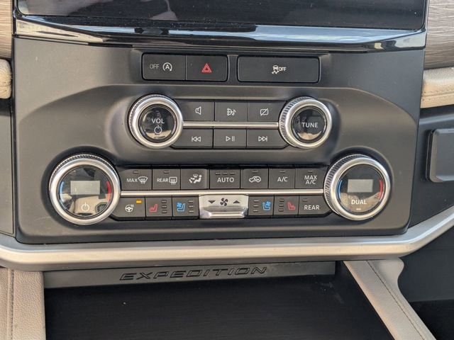 Used 2024 Ford Expedition Max Limited image 20