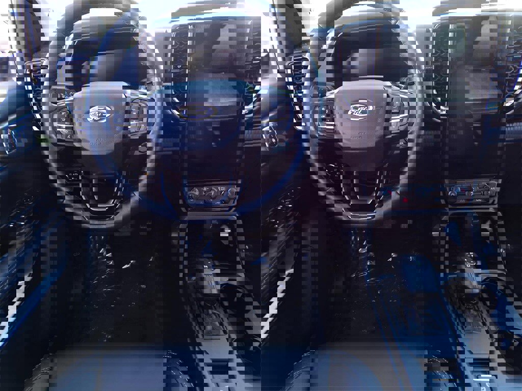 Used 2024 Ford Ranger Lariat w/ Trailer Tow Package image 18