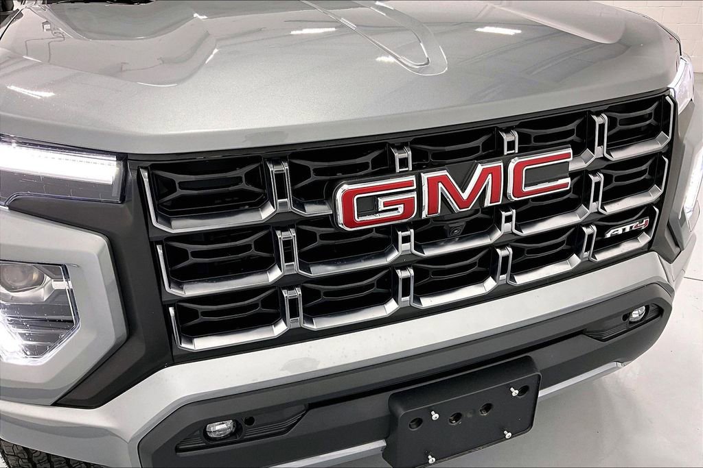 Used 2025 GMC Canyon AT4 w/ Technology Plus Package image 38