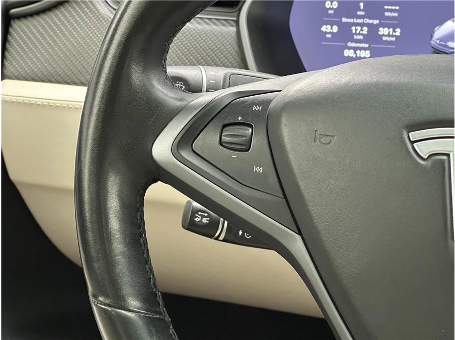 Used 2018 Tesla Model X 100D image 21