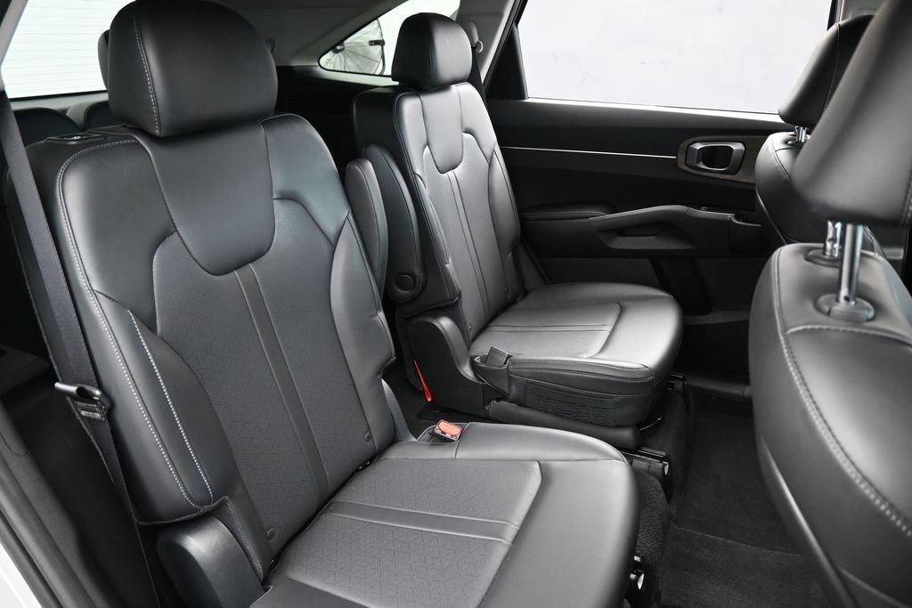 Used 2023 Kia Sorento EX FWD image 45