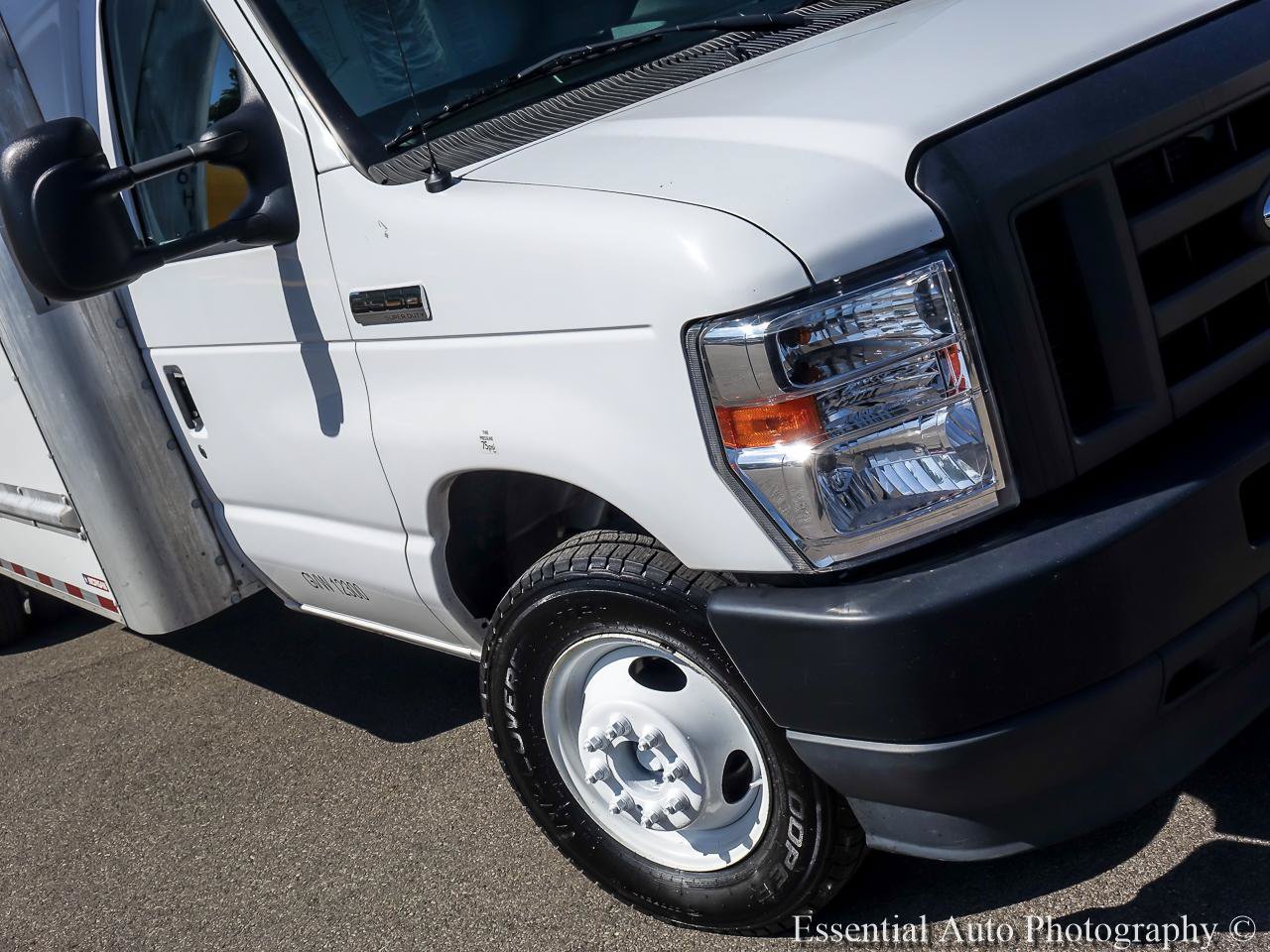 Used 2021 Ford E-350 and Econoline 350 Super Duty RWD image 6