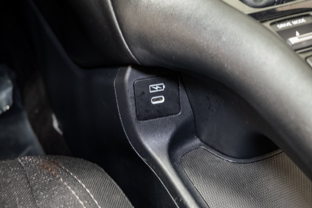 Used 2025 Honda HR-V LX image 26