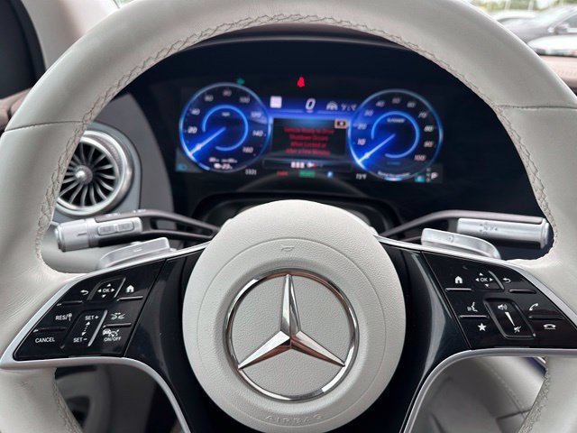 Used 2023 Mercedes-Benz EQS 580 4MATIC SUV image 29