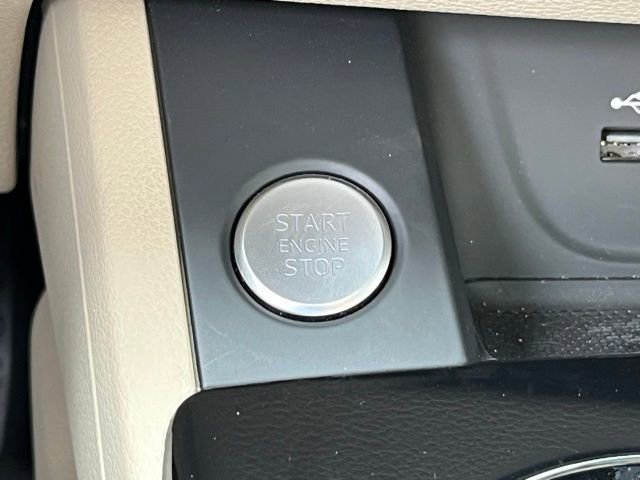 Used 2023 Audi A4 2.0T Premium w/ Convenience Package image 25