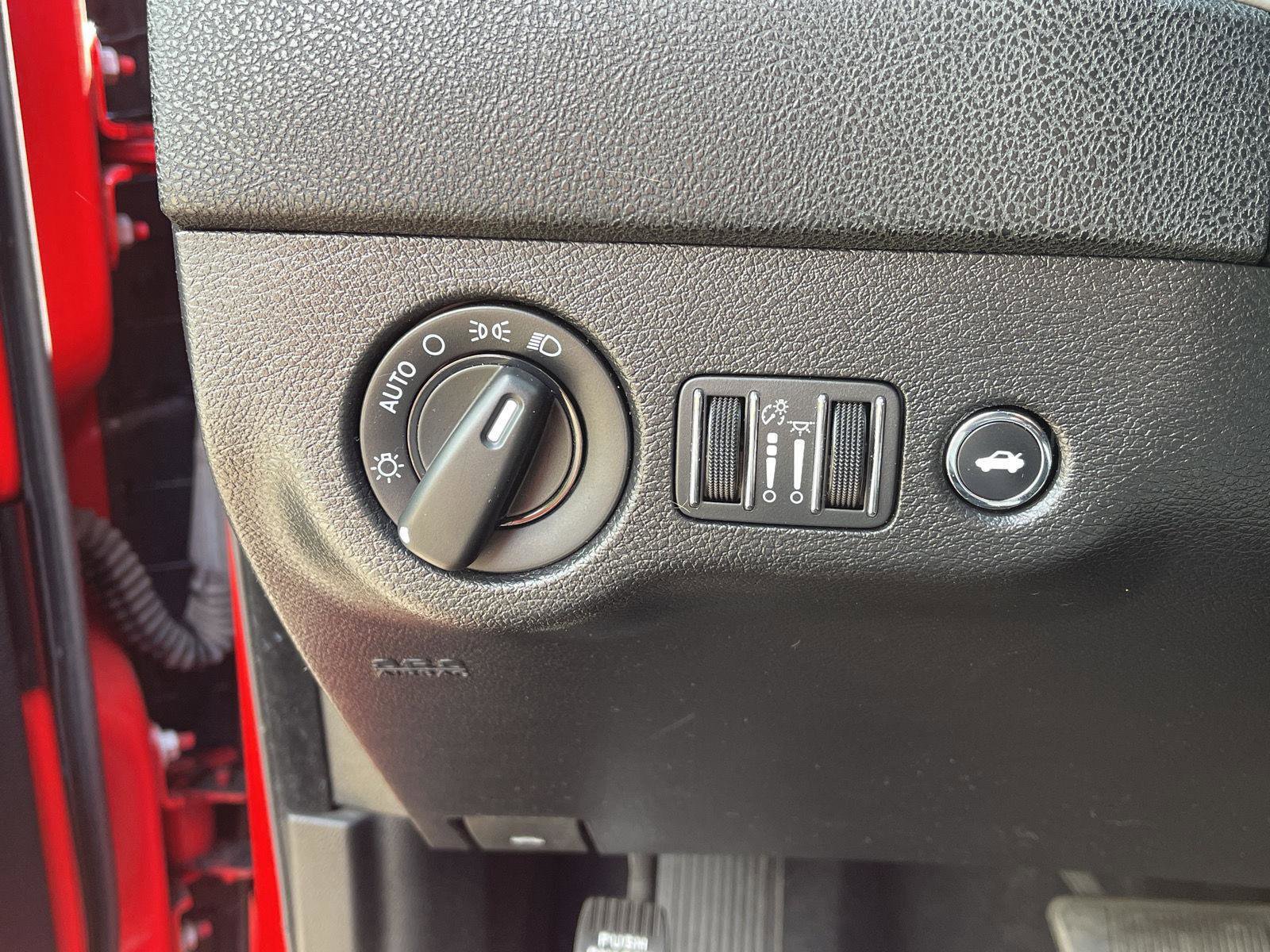 Used 2022 Dodge Charger SXT RWD image 16