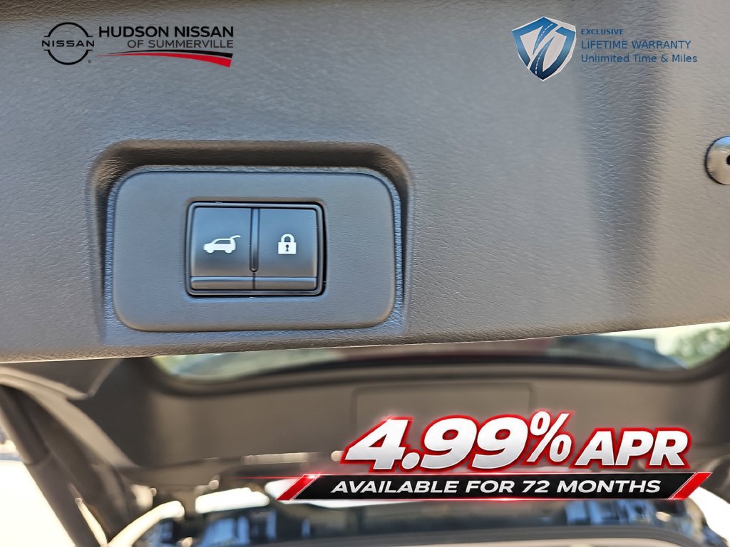 Used 2025 Nissan Rogue SV FWD image 34