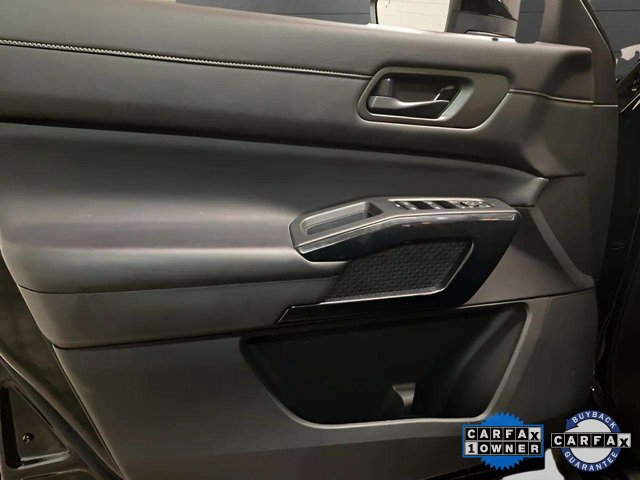Used 2024 Nissan Pathfinder S image 13