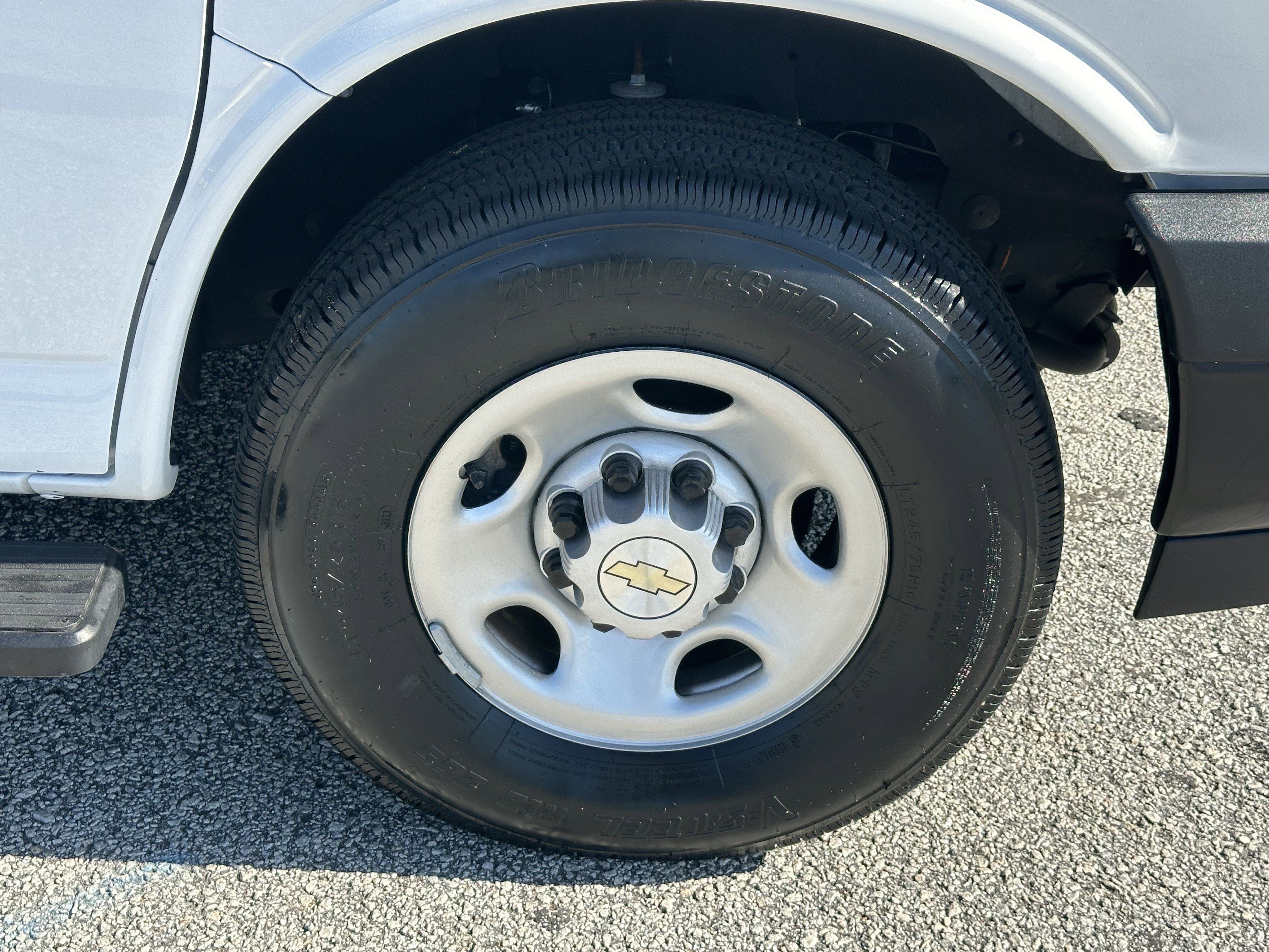 Used 2024 Chevrolet Express 3500 LS image 15