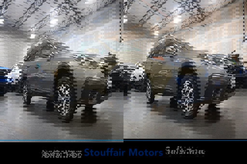 Used 2020 Subaru Outback Premium image 1