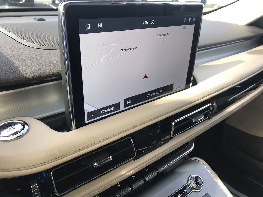 Used 2023 Lincoln Aviator AWD w/ Premium Package image 16