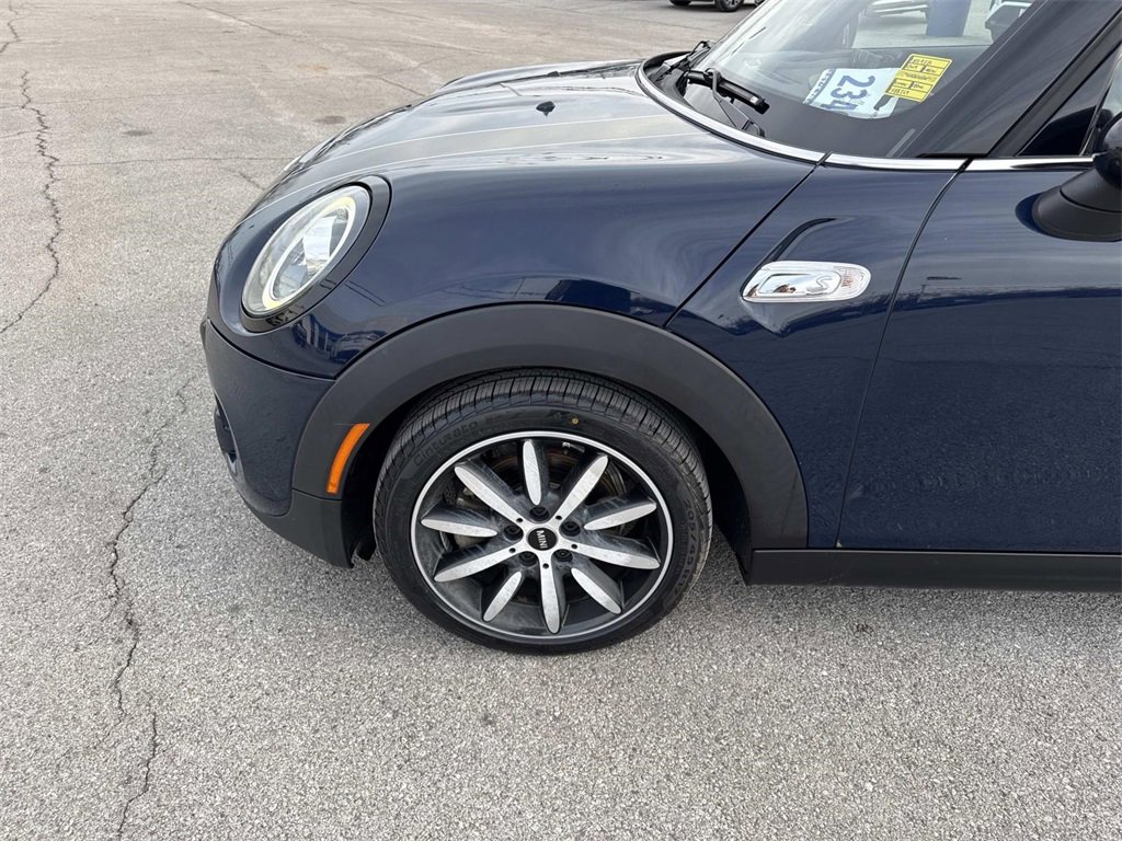 Used 2019 MINI Cooper S image 33