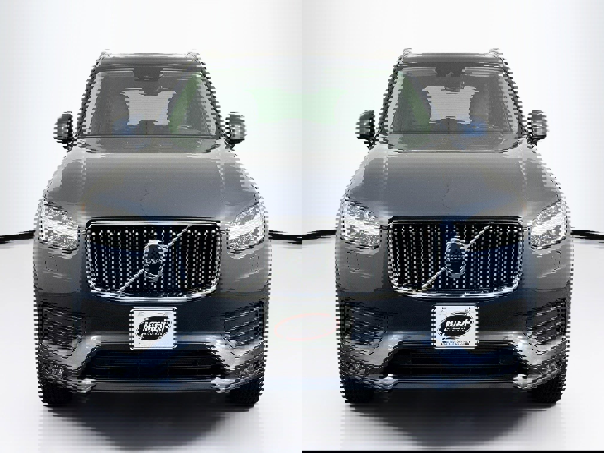 Used 2022 Volvo XC90 T5 Momentum image 4