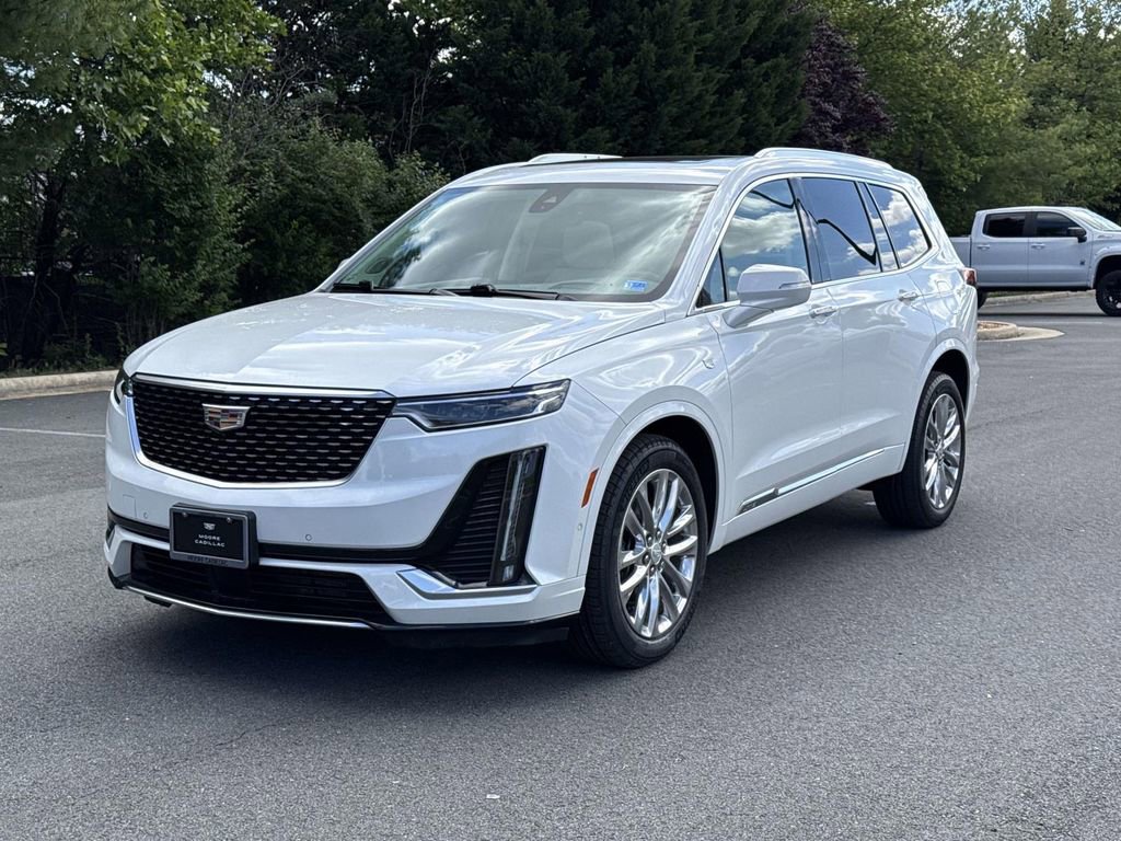 Used 2023 Cadillac XT6 Premium Luxury w/ Technology Package AWD/4WD image 21