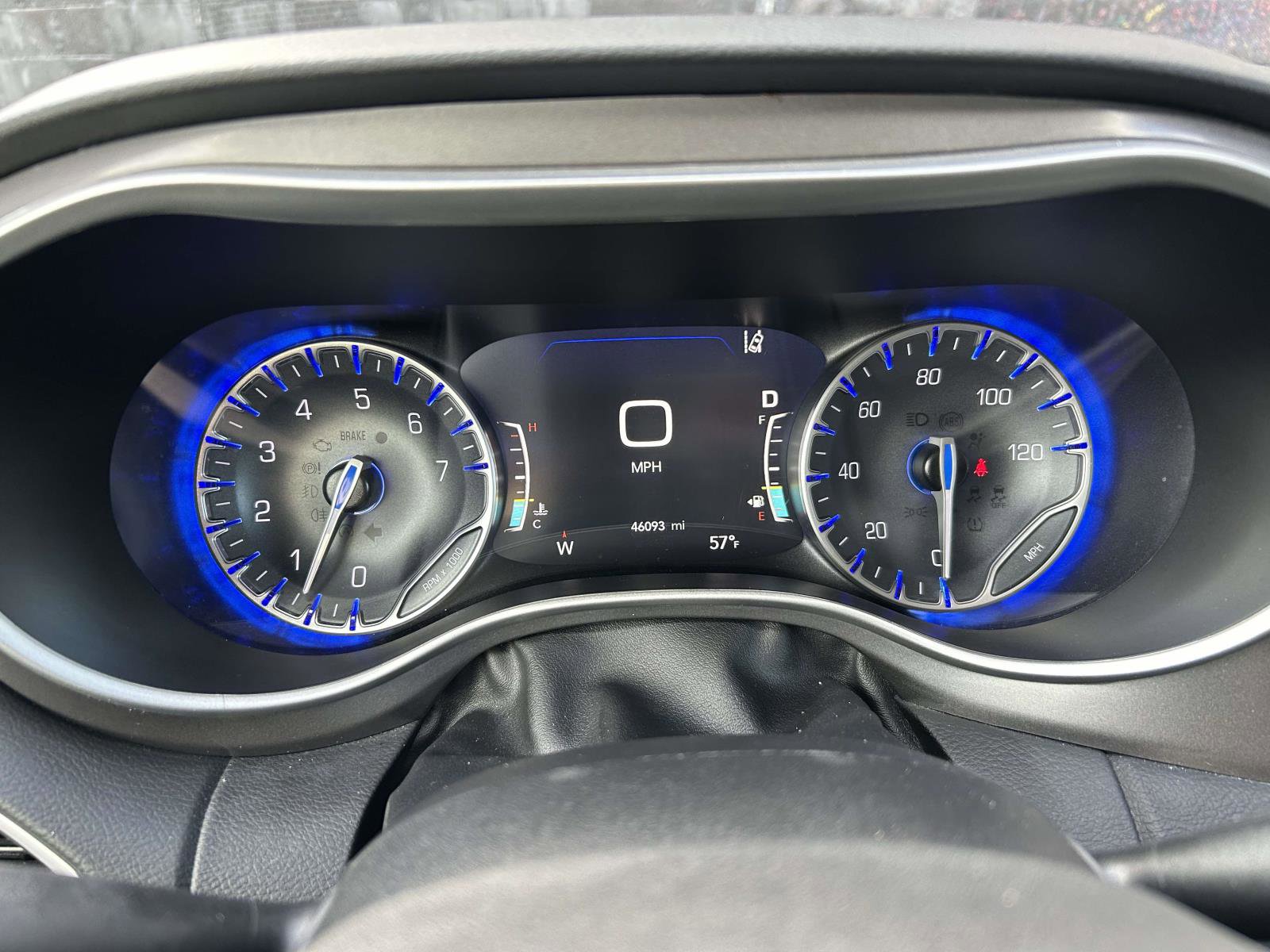 Used 2023 Chrysler Pacifica Touring-L image 25