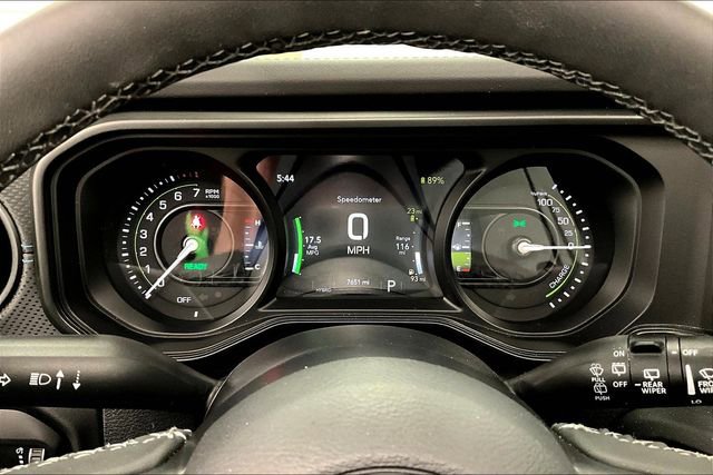 Used 2025 Jeep Wrangler Unlimited Rubicon 4xe w/ Convenience Group AWD/4WD image 30