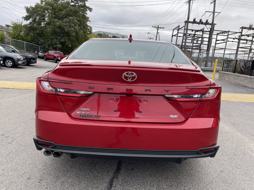 Used 2025 Toyota Camry SE w/ Convenience Package AWD/4WD image 4