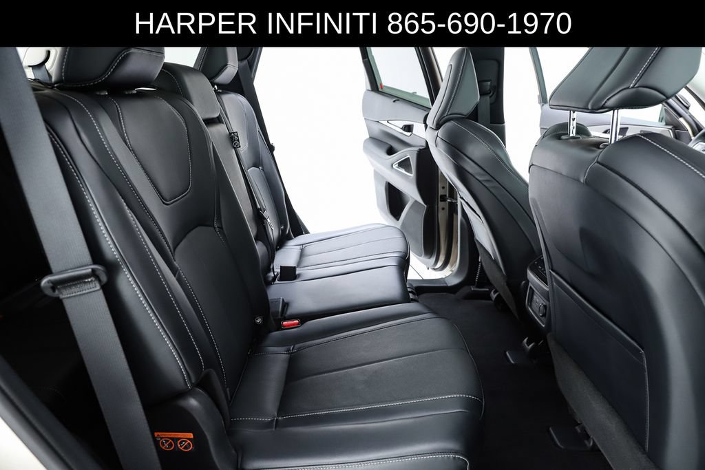 Used 2023 INFINITI QX60 Luxe w/ Vision Package AWD/4WD image 38