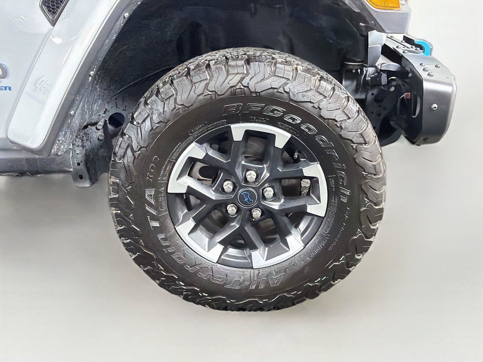 Used 2024 Jeep Wrangler Unlimited Rubicon 4xe AWD/4WD image 37
