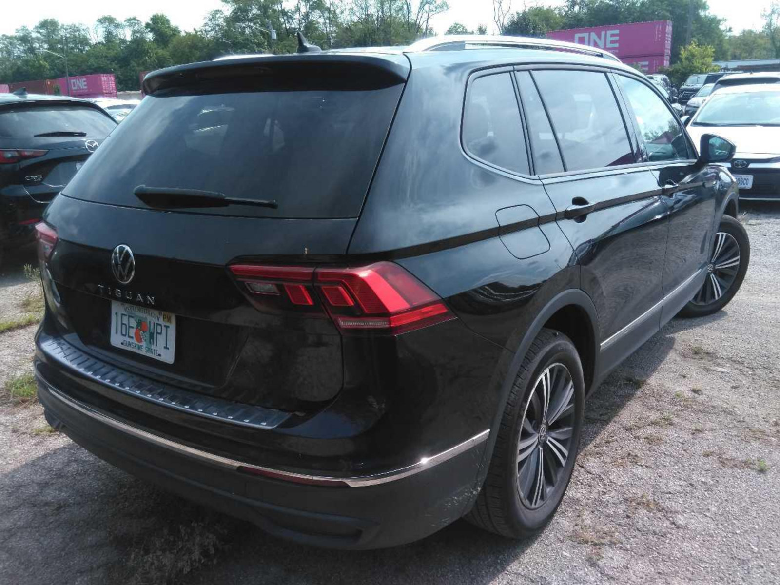 Used 2024 Volkswagen Tiguan Wolfsburg Edition FWD image 4