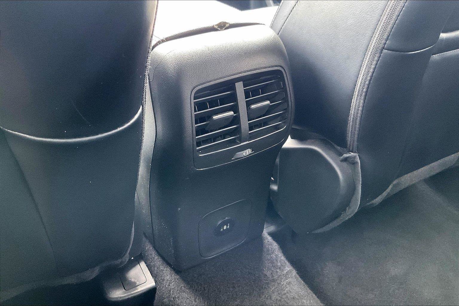 Used 2024 Ford Escape Platinum AWD/4WD image 32