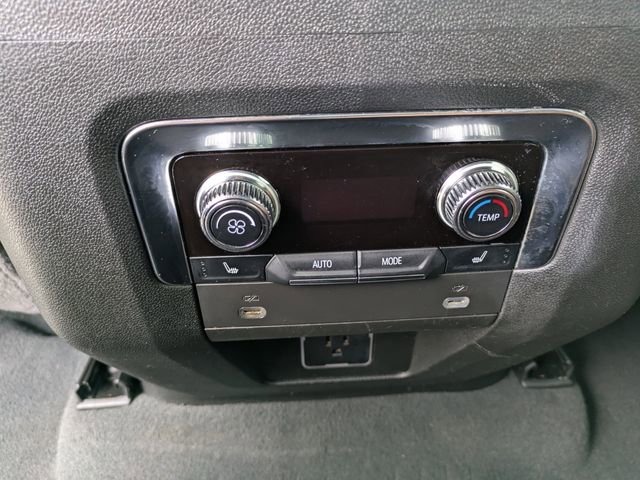 Used 2024 GMC Yukon XL Denali AWD/4WD image 16