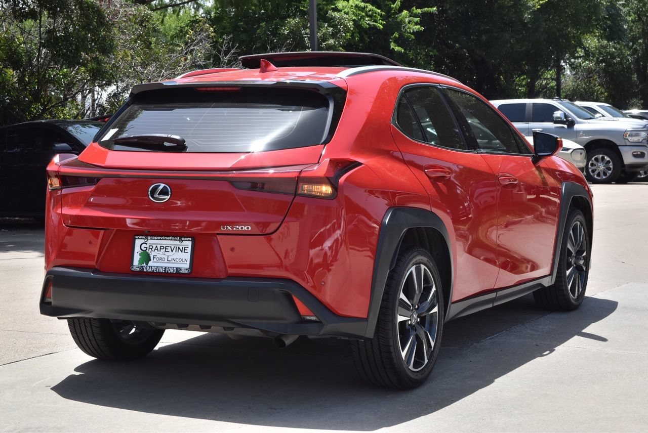 Used 2020 Lexus UX 200 w/ Premium Package FWD image 8
