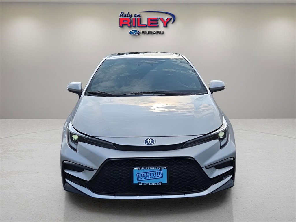 Used 2023 Toyota Corolla SE w/ SE Package image 8