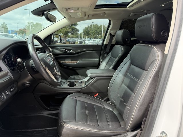 Used 2020 GMC Acadia Denali w/ Denali Ultimate Package AWD/4WD image 25