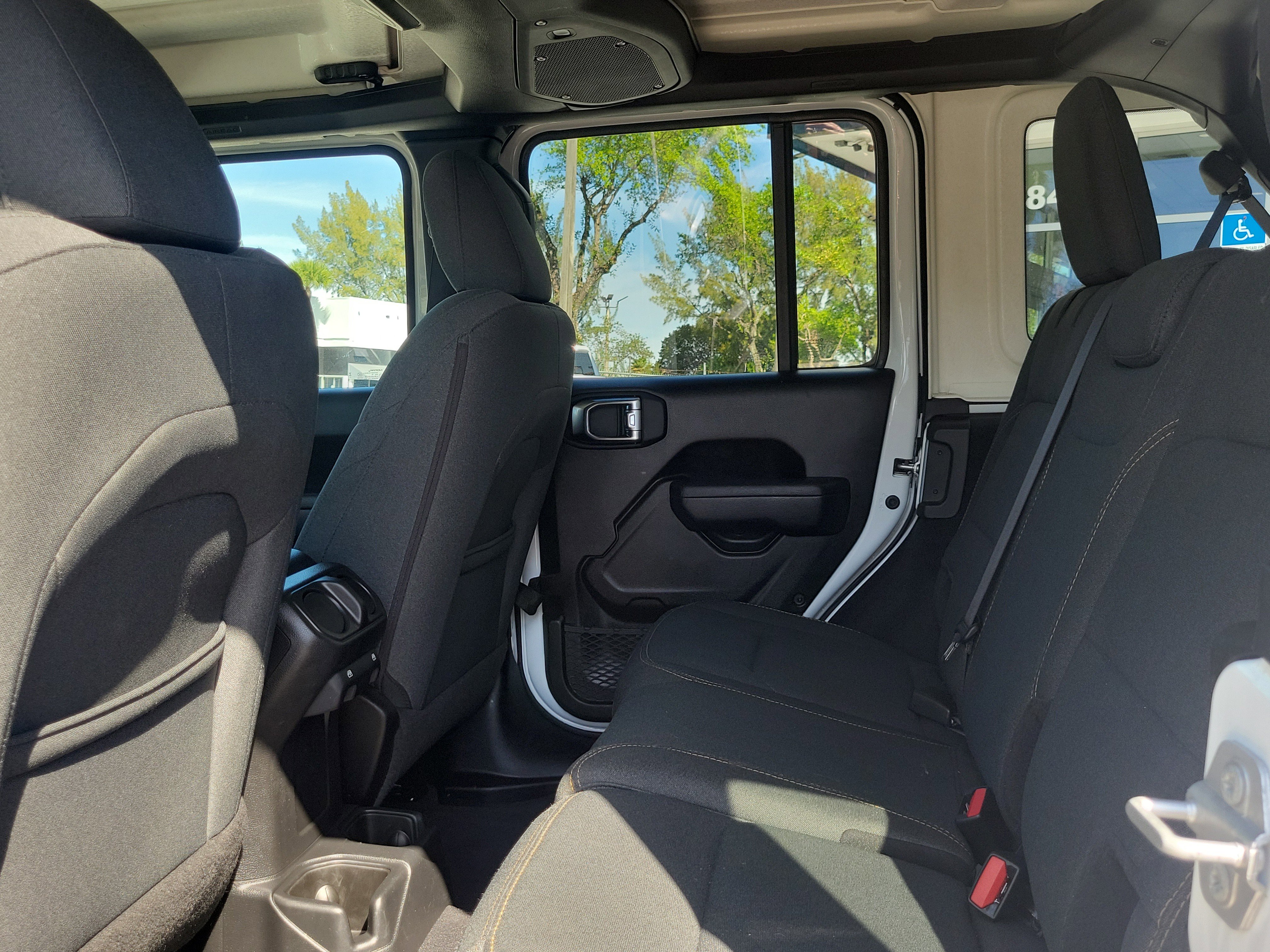 Used 2025 Jeep Wrangler Sport image 12