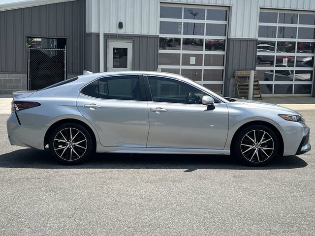 Used 2024 Toyota Camry SE FWD image 14