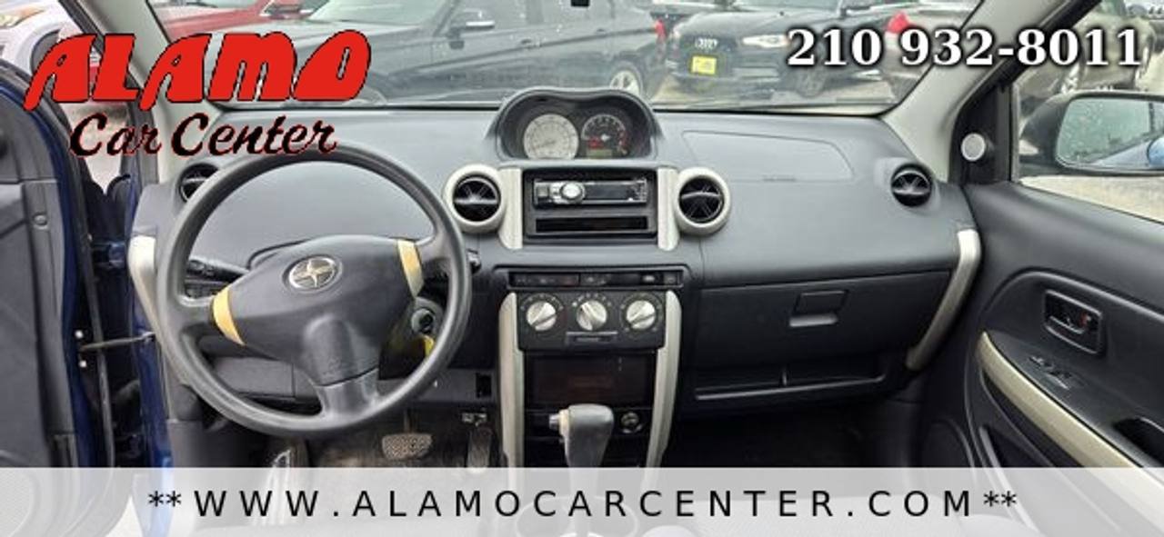 Used 2005 Scion xA FWD image 29