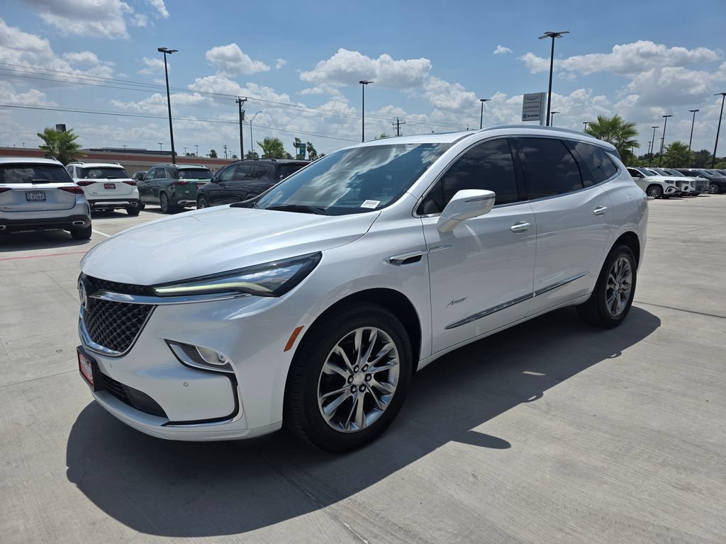 Used 2022 Buick Enclave Avenir FWD image 3