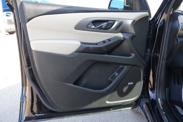 Used 2022 Chevrolet Traverse Premier FWD image 13