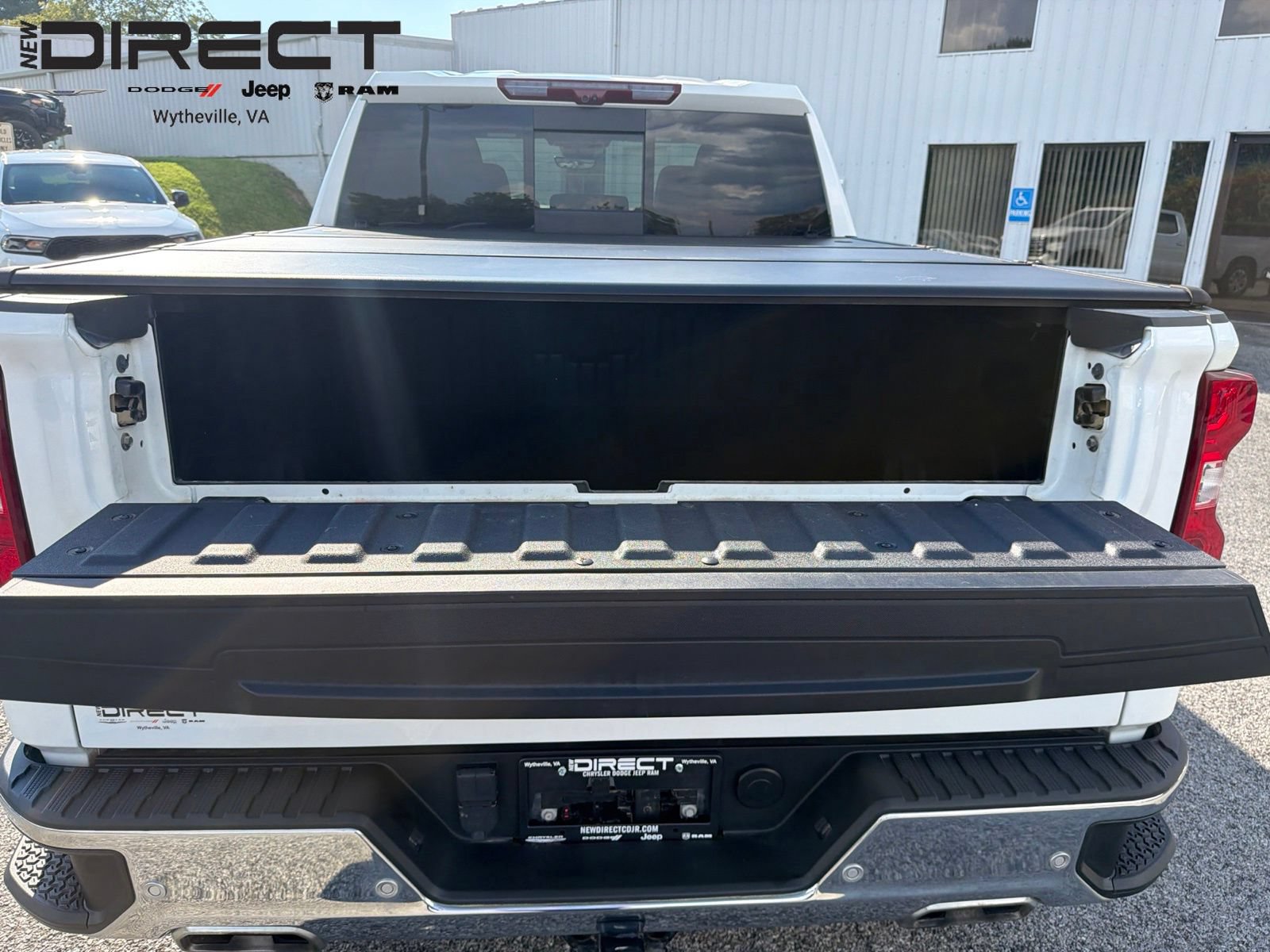 Used 2024 Chevrolet Silverado 1500 LTZ w/ Technology Package AWD/4WD image 9