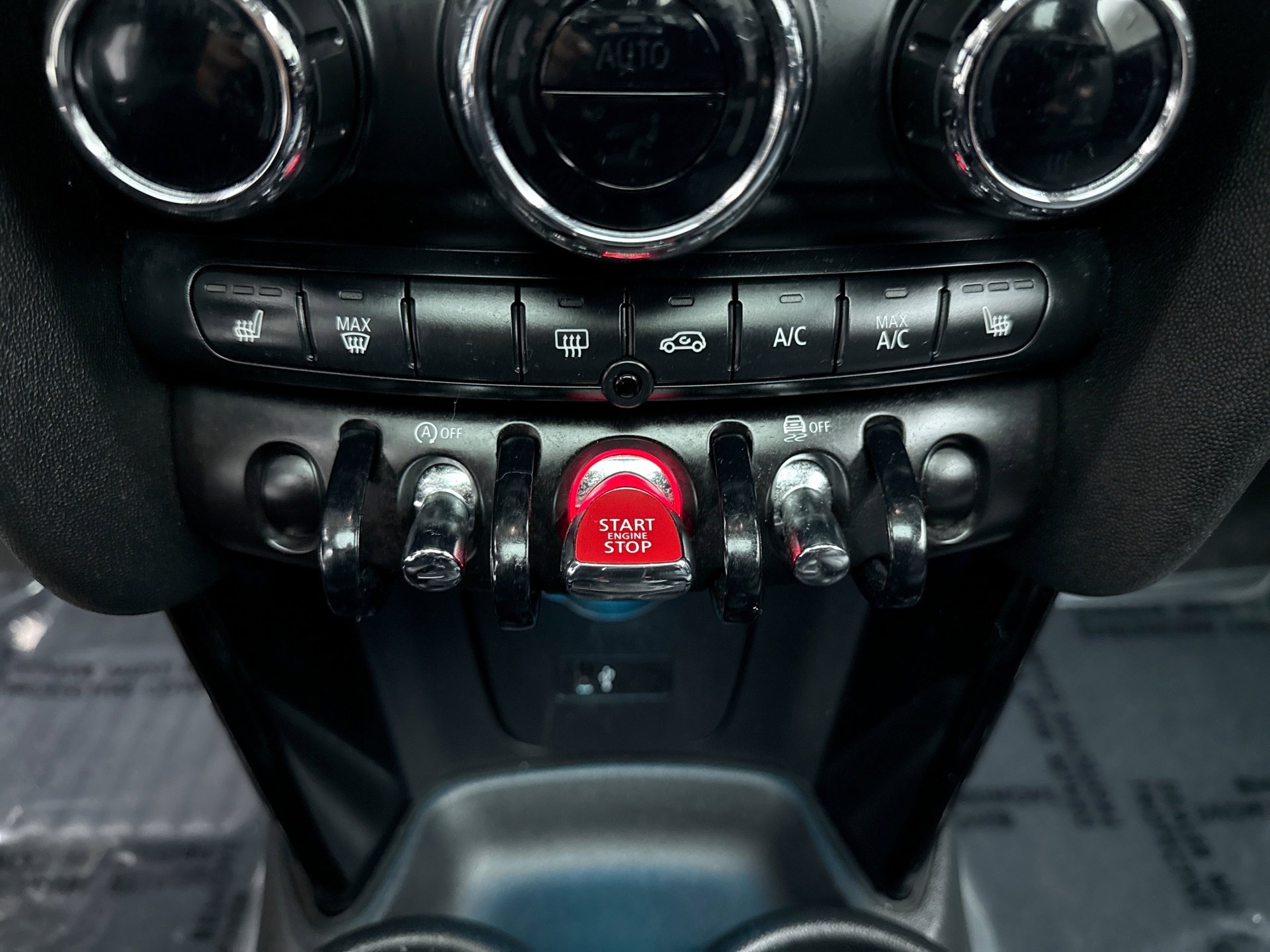 Used 2020 MINI Cooper 2-Door Hardtop image 20