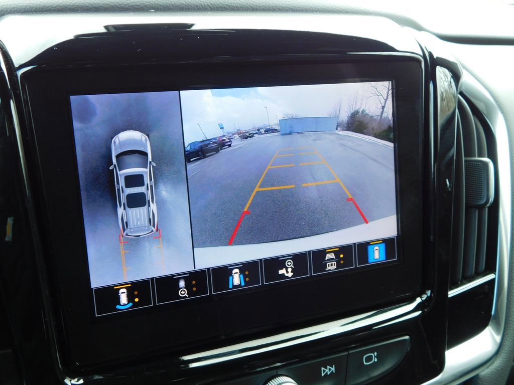 Used 2023 Chevrolet Traverse Premier w/ Redline Edition image 43