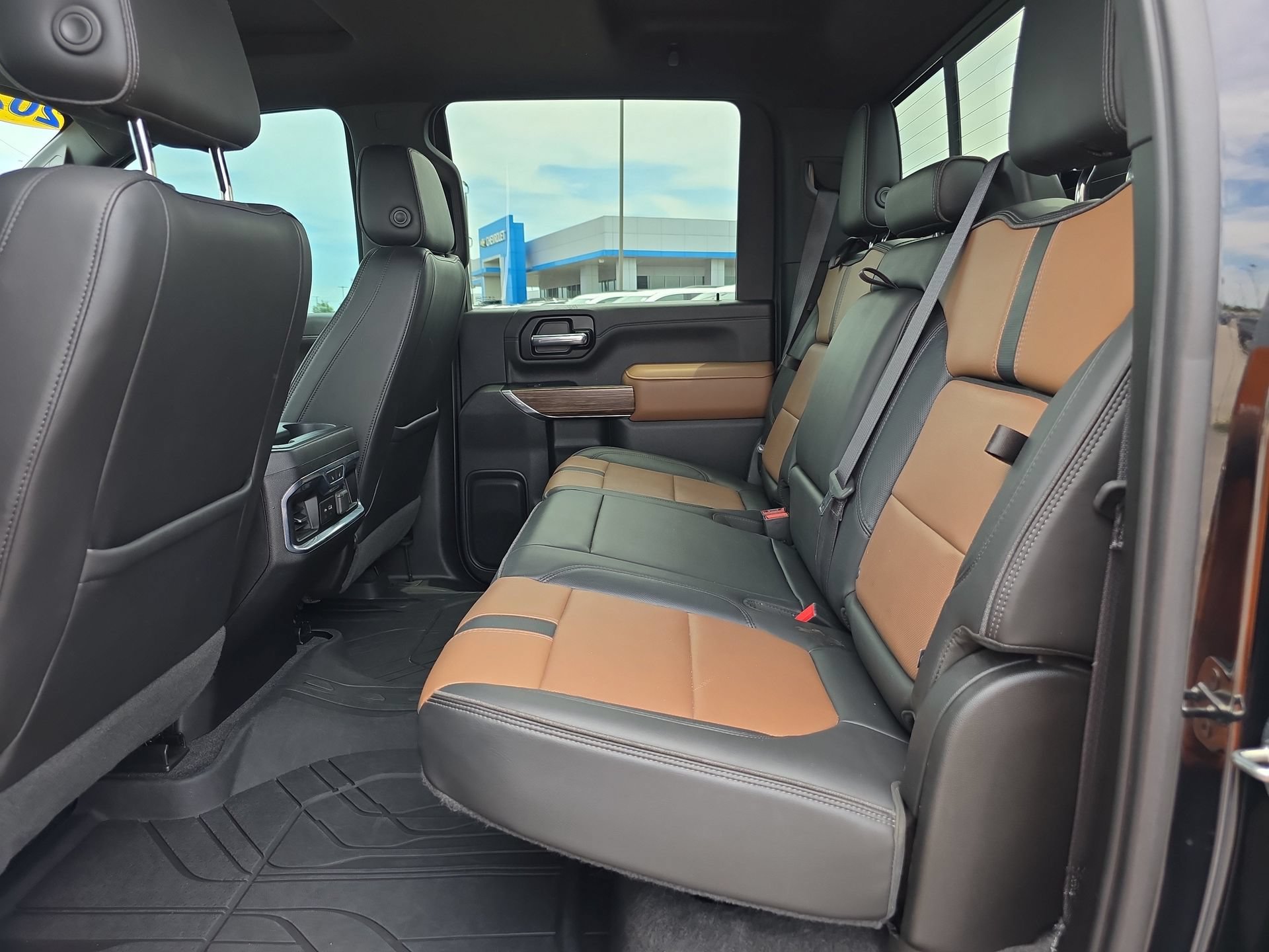 Used 2020 Chevrolet Silverado 2500 High Country w/ Z71 Off-Road Package AWD/4WD image 10
