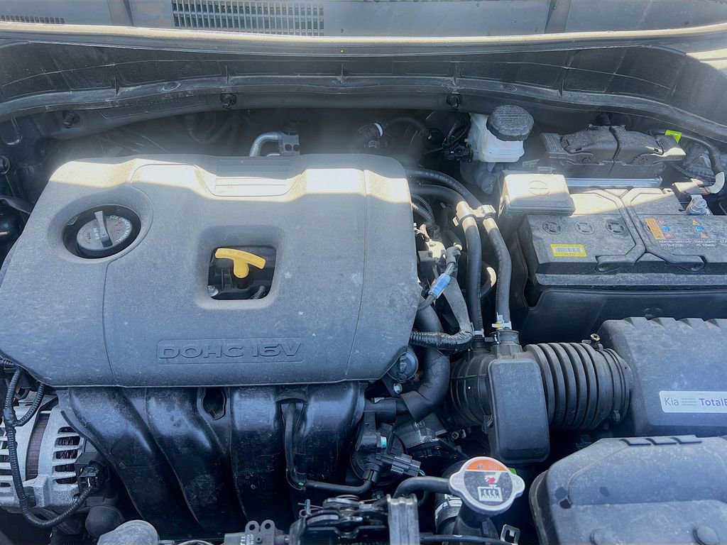 Used 2025 Kia Soul LX w/ LX Technology Package FWD image 29