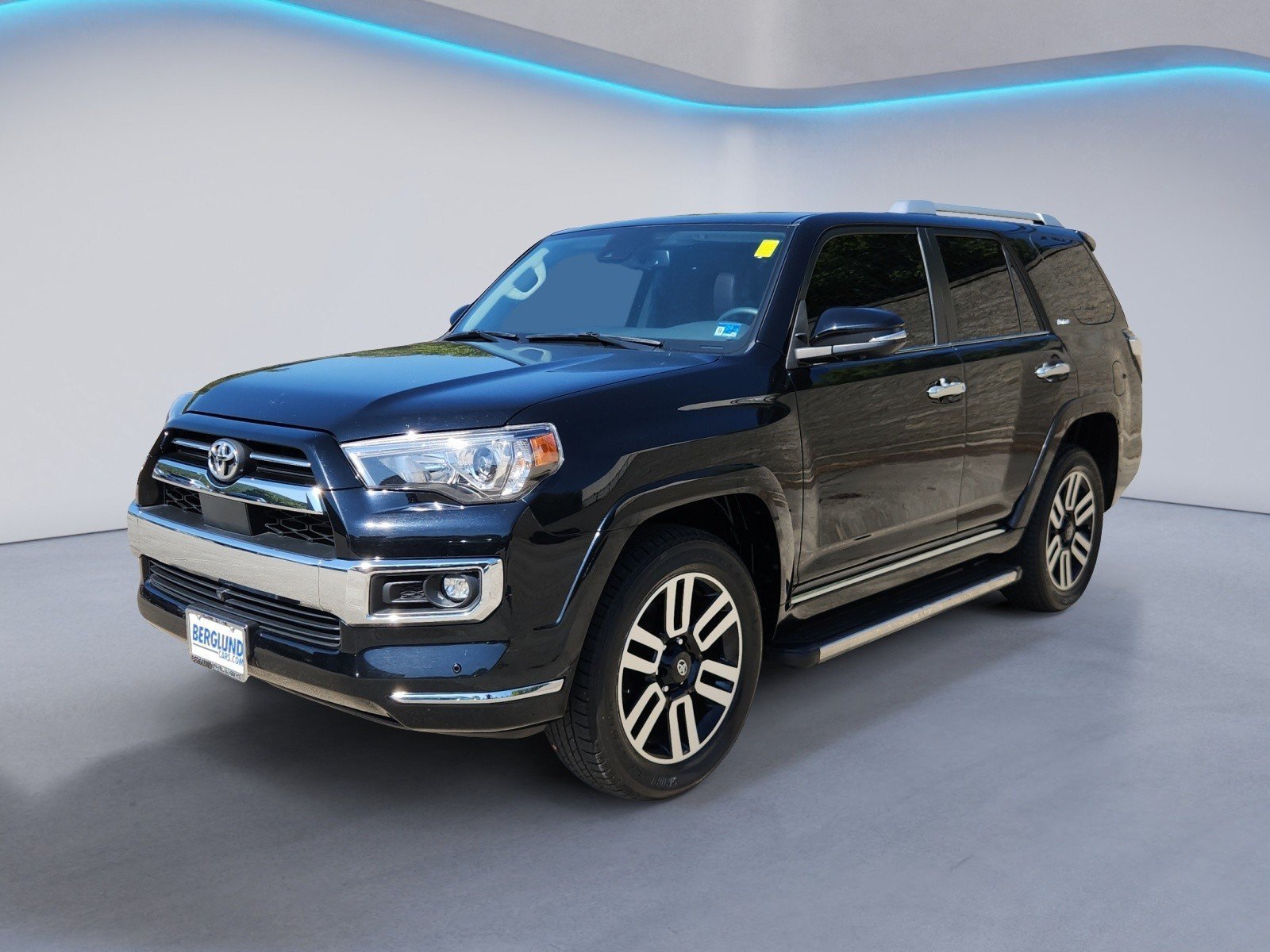 Used 2023 Toyota 4Runner Limited AWD/4WD image 7