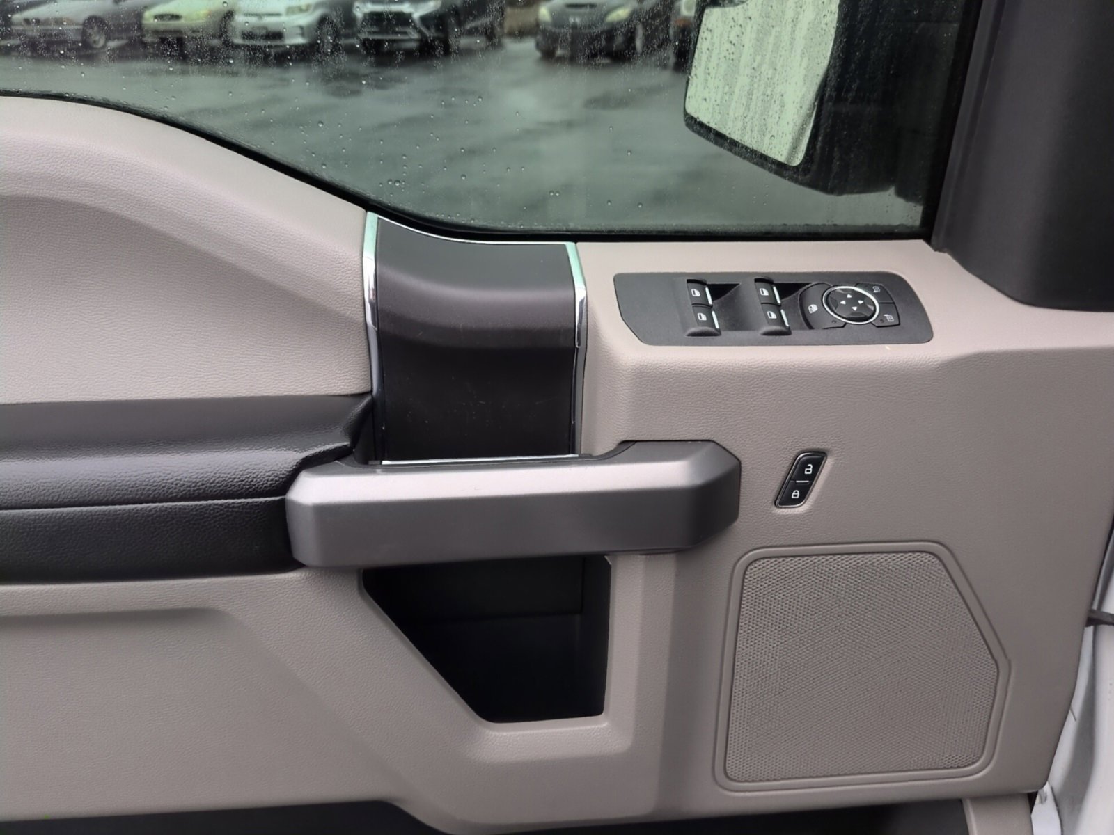 Used 2018 Ford F150 XLT image 17