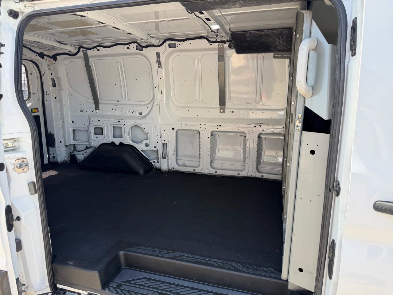 Used 2021 Ford Transit 150 Low Roof AWD image 28