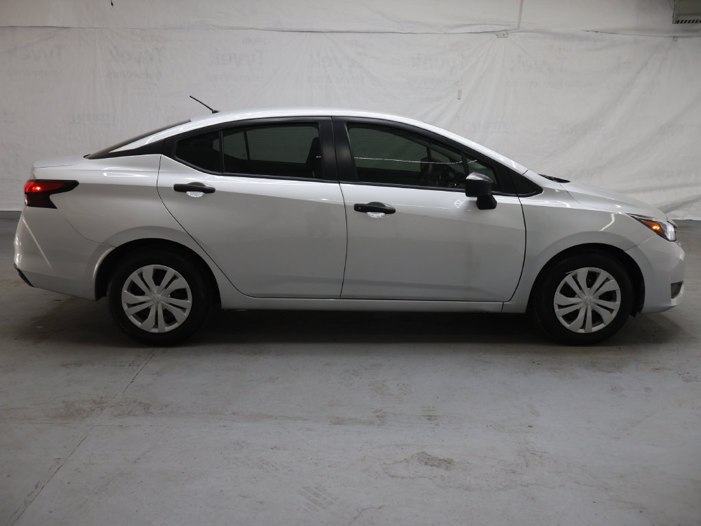 Used 2025 Nissan Versa S FWD image 8