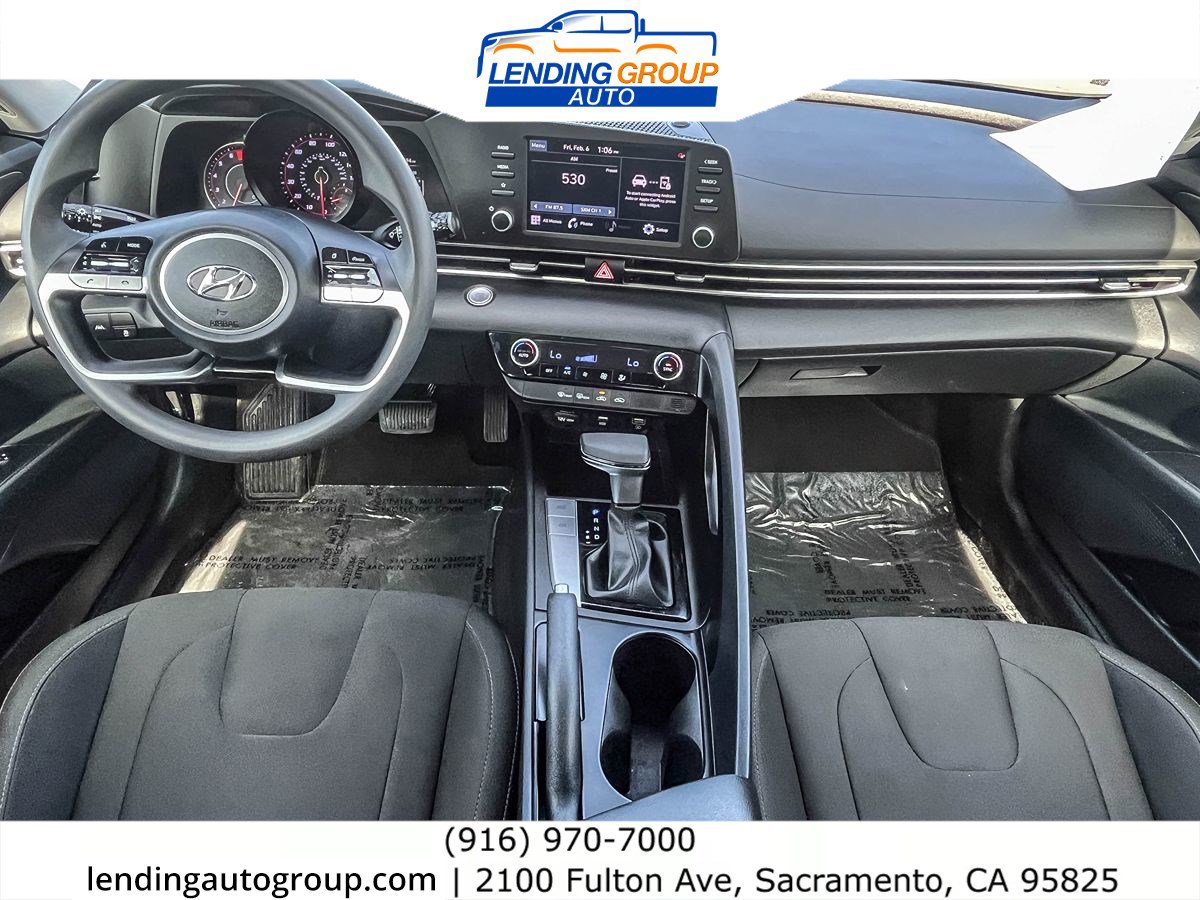 Used 2022 Hyundai Elantra SEL image 11