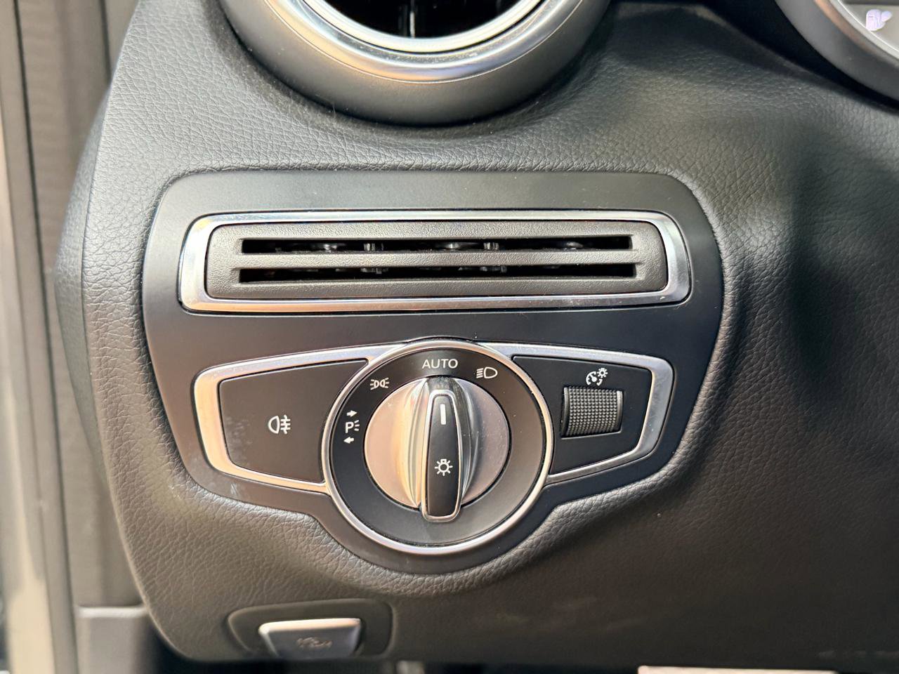 Used 2018 Mercedes-Benz C 300 Cabriolet image 37