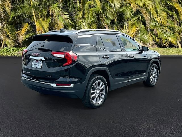 Used 2024 GMC Terrain SLT image 5