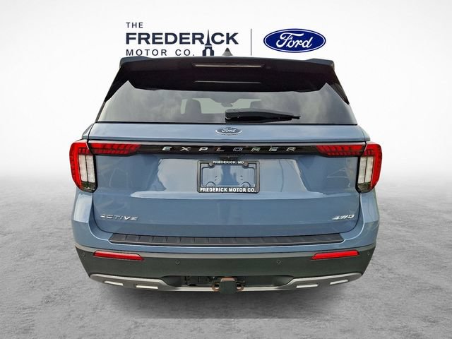 Certified 2025 Ford Explorer Active w/ Active Comfort Package AWD/4WD image 5